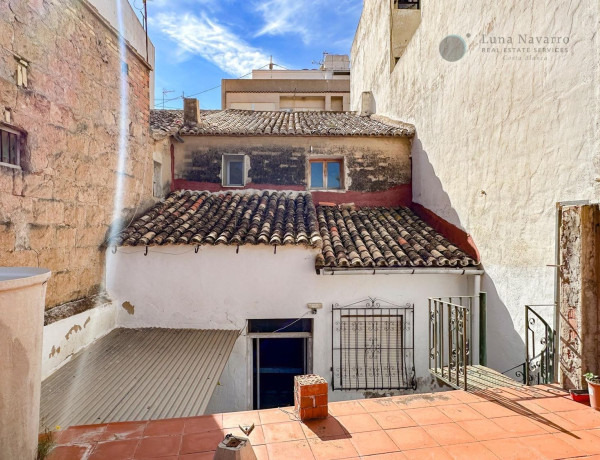 Detached villa for sale in  Calpe Pueblo , Calpe photo 3