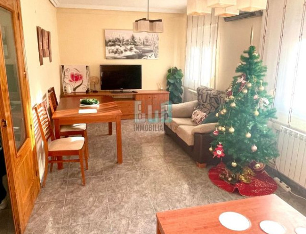 Продажа квартиры в  Hermanos Falcó - Sepulcro Bolera , Albacete photo 1