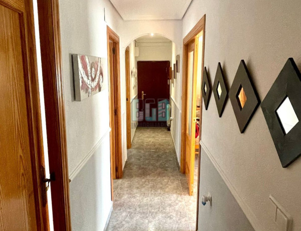 Продажа квартиры в  Hermanos Falcó - Sepulcro Bolera , Albacete photo 4