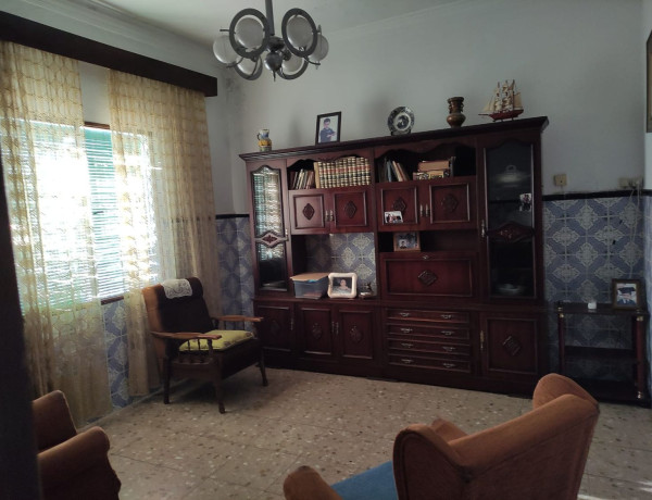 Casa de pueblo en venta en Villanueva de la Serena thumbnail 2