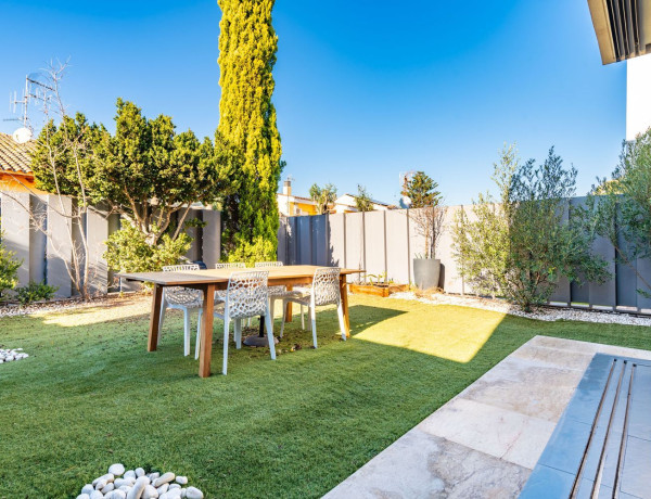Chalet independiente en venta en Los Pinos, 14, Castellón de la Plana / Castello de la Plana thumbnail 1