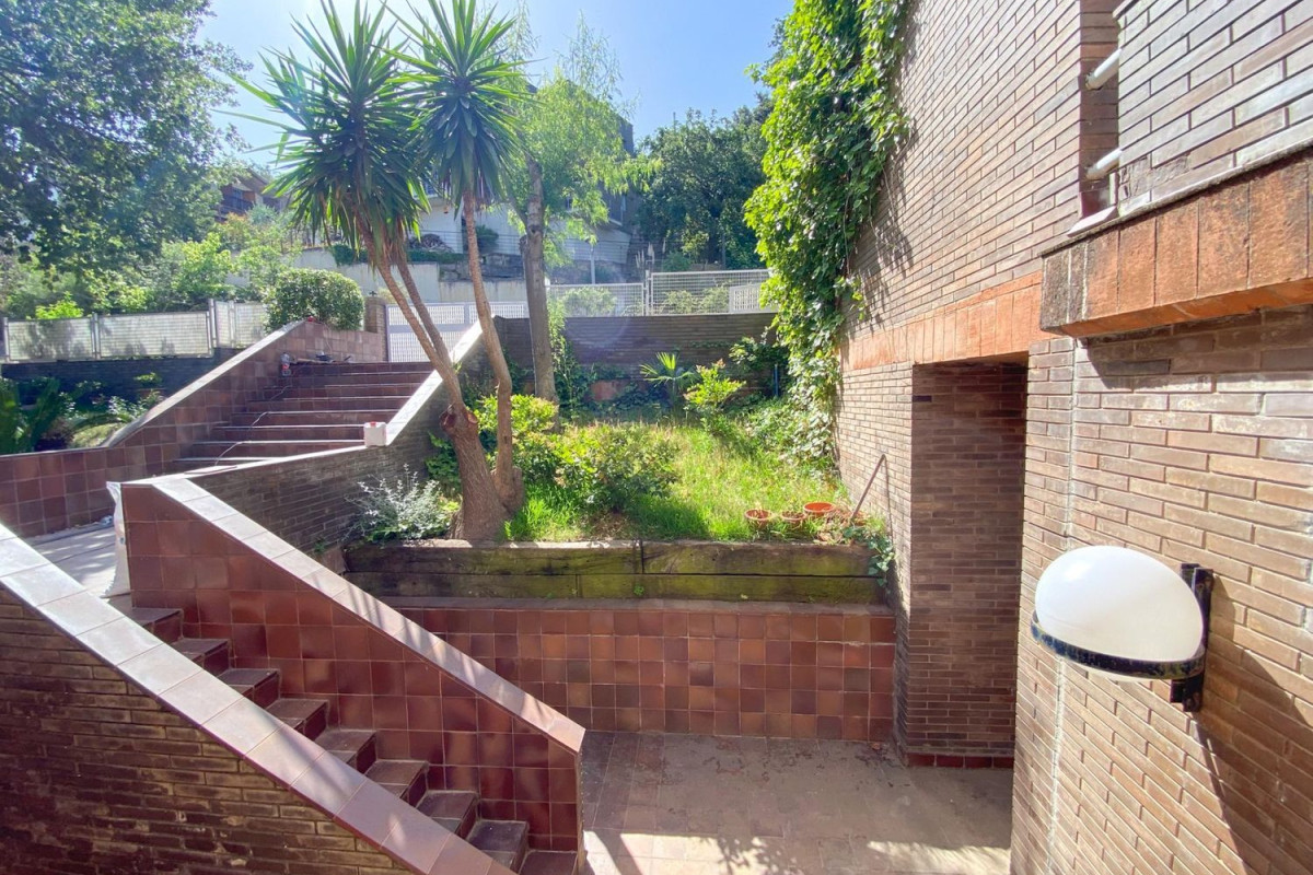 Venta de chalet independiente en Antoni Griera, Sant Cugat del Vallès
 photo 4