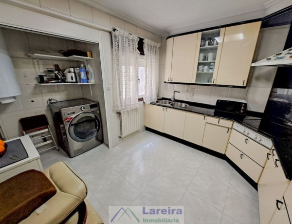 Apartment for sale in Avenida das Camelias, Vigo thumbnail 1