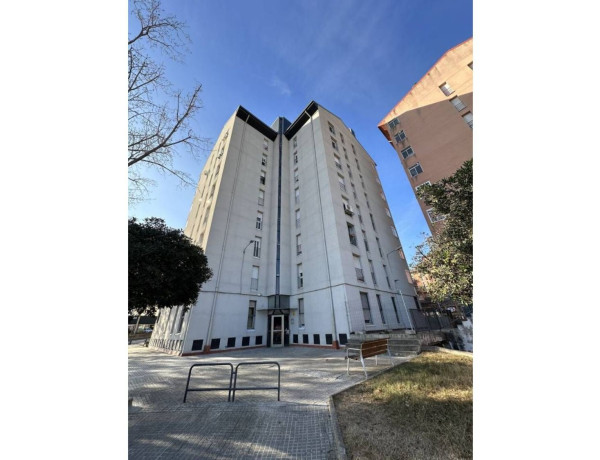 Piso en venta en Avenida de Santa Eulàlia, Terrassa photo 1