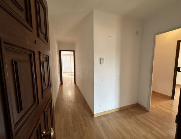 Piso en venta en Avenida de Santa Eulàlia, Terrassa thumbnail 1