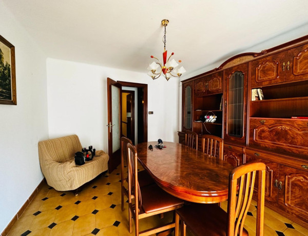 Apartment for sale in Calle Victoria, Sant Boi de Llobregat thumbnail 1
