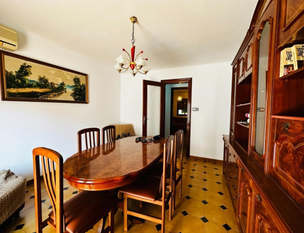 Apartment for sale in Calle Victoria, Sant Boi de Llobregat thumbnail 2