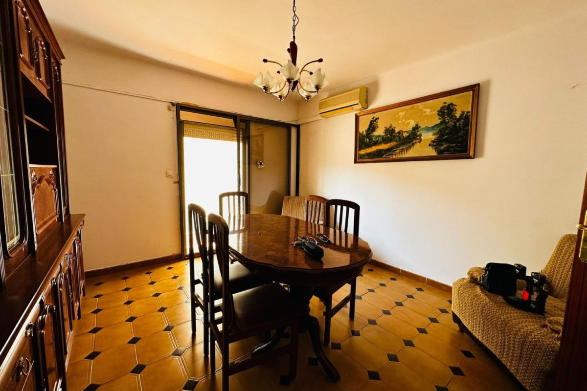 Sale of apartment in Calle Victoria, Sant Boi de Llobregat
 photo 4