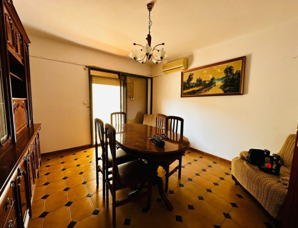 Apartment for sale in  Calle Victoria, Sant Boi de Llobregat photo 4