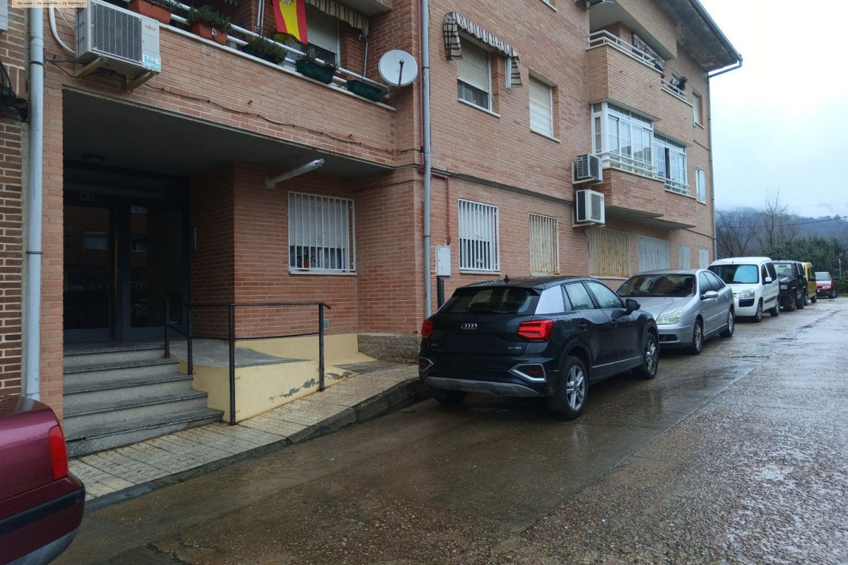 Piso en venta en calle Andarríos, Candeleda
photo 2