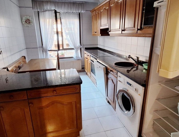 Duplex en venta en Calle Pintor Adrian Aldecoa, Vitoria-Gasteiz photo 3