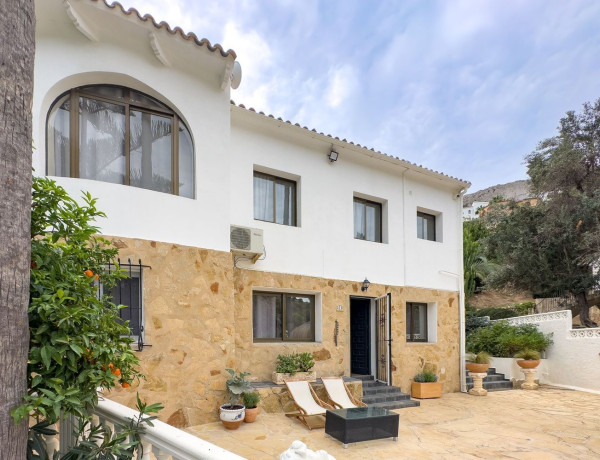 Chalet independiente en venta en  Maryvilla , Calpe photo 3