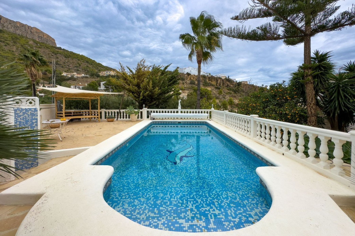 Sale of independent chalet in Maryvilla, Calpe
photo 4