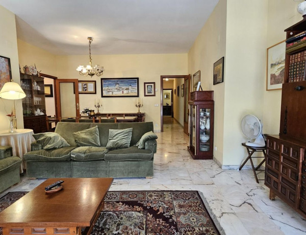 Piso en venta en  Calle Nou, 14, Figueres photo 1
