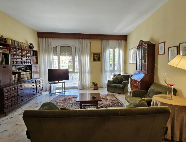 Piso en venta en  Calle Nou, 14, Figueres photo 2