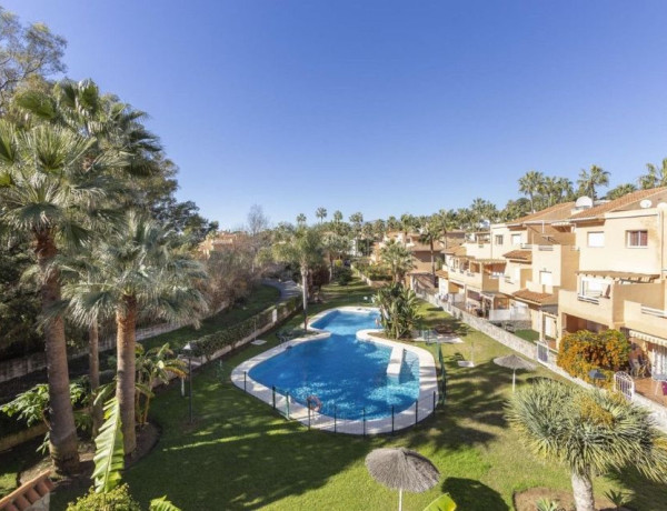 Ático en venta en  Elviria-Cabopino , Marbella photo 1