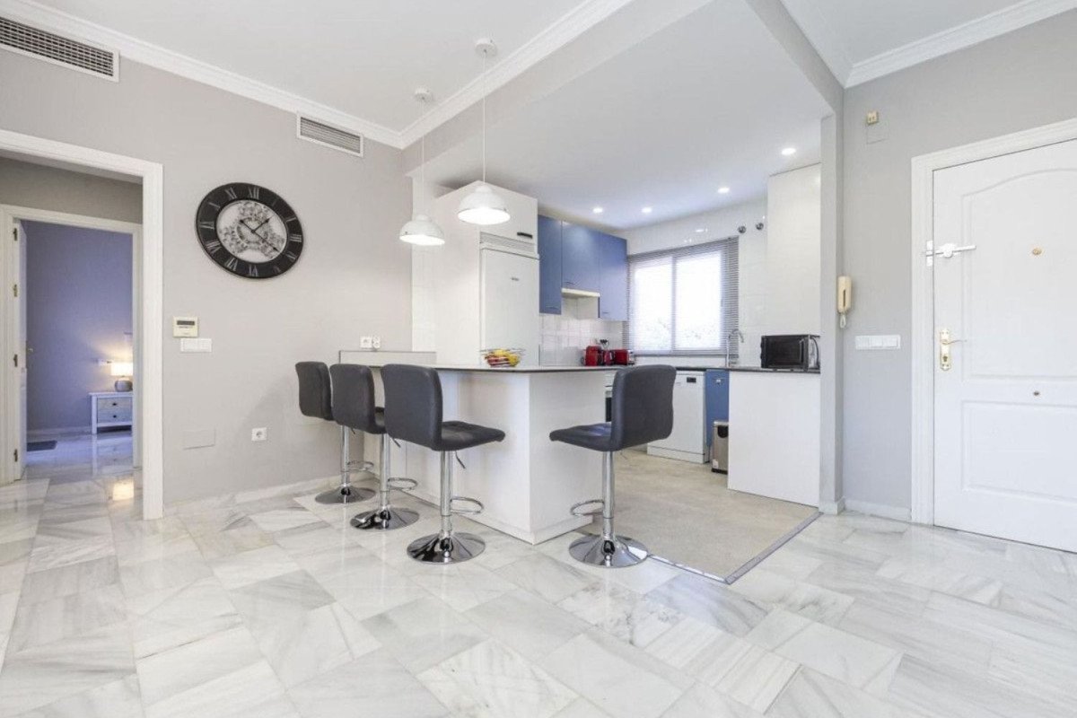 Venta de ático en  Elviria-Cabopino , Marbella photo 5