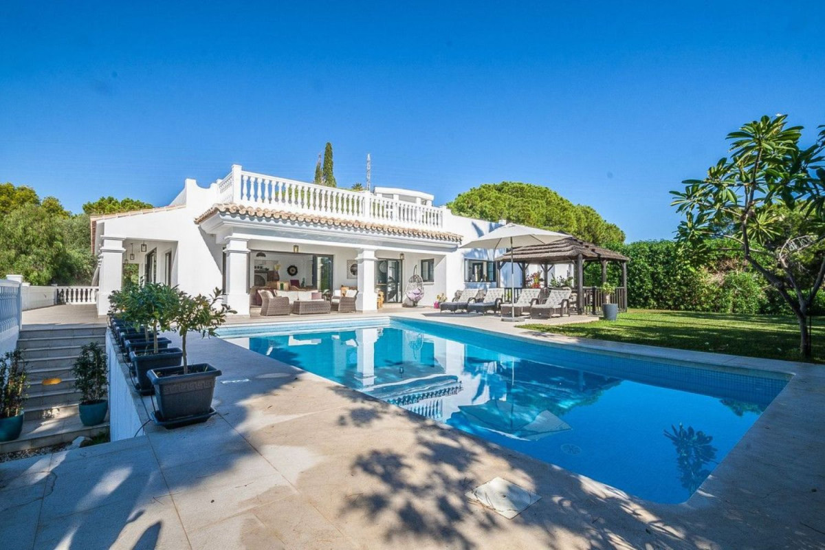 Venta de chalet independiente en Calle Internacional City, Marbella
 photo 2