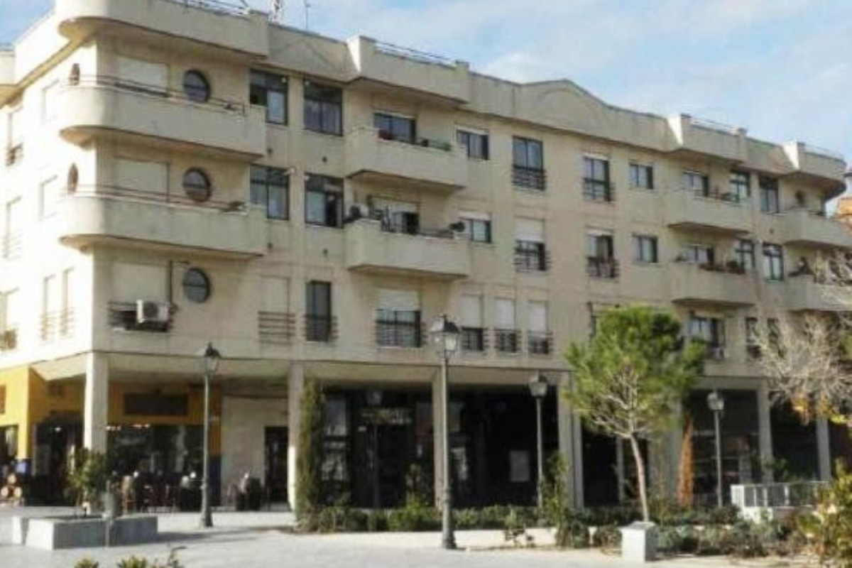 Sprzedaż garażu w Casco Antiguo , Majadahonda photo 1