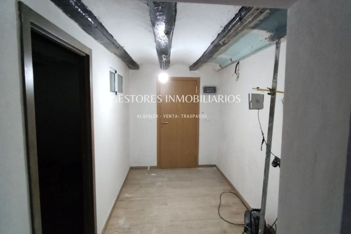 Здание Жилой площадью 400м2 на продажу в Алкой photo 5
