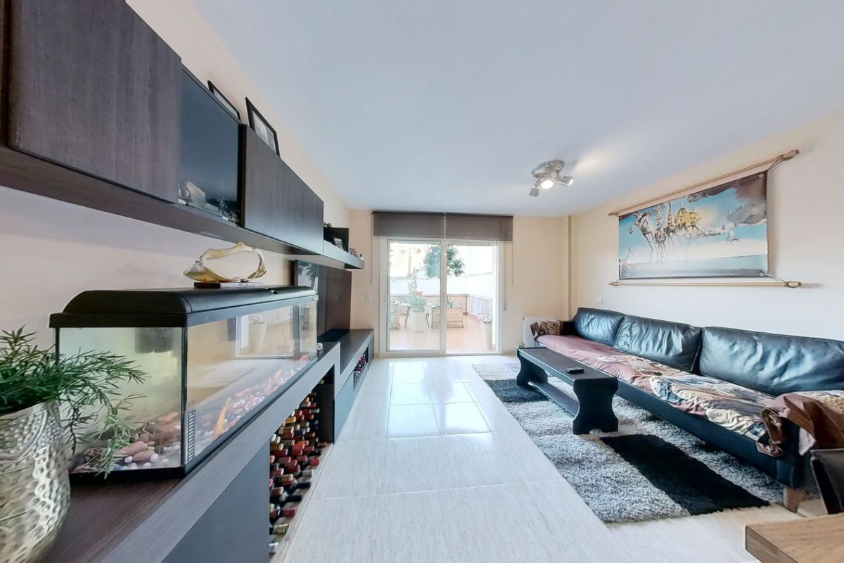 Piso en venta en calle Barcelona, Konstantynów
photo 1