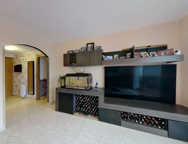 Piso en venta en , Constanti photo 3