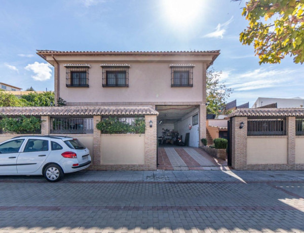 Detached villa for sale in Altos de la Zubia , La Zubia photo 1