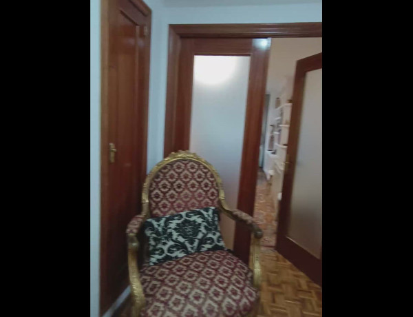 Piso en alquiler en Avenida Castilla , Gijón thumbnail 1
