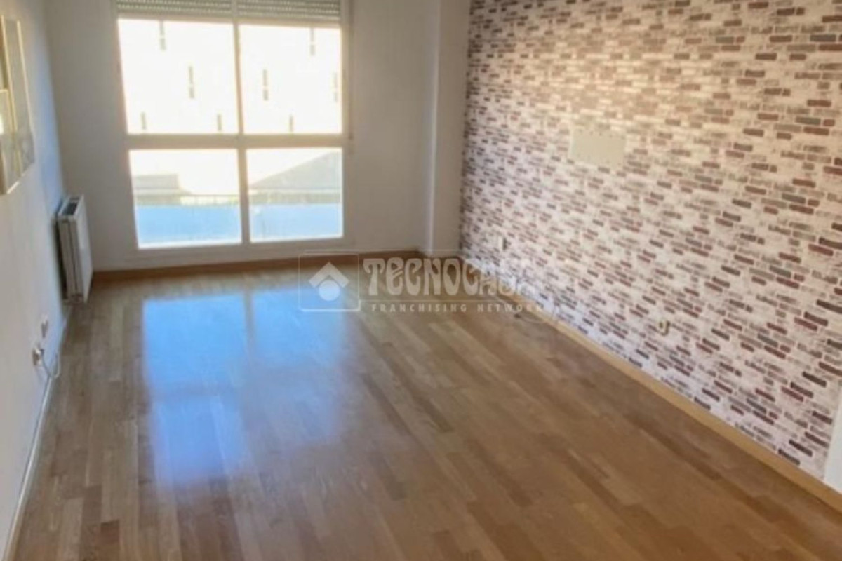 Alquiler de piso en  Calle Rosalía de Castro , Valdemoro photo 3