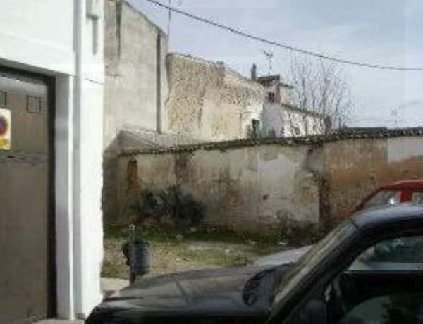 Terreno en venta en calle Chamorro thumbnail 2