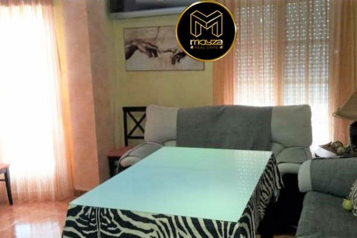 Piso en venta en Torredelcampo, Торределькампо
photo 4