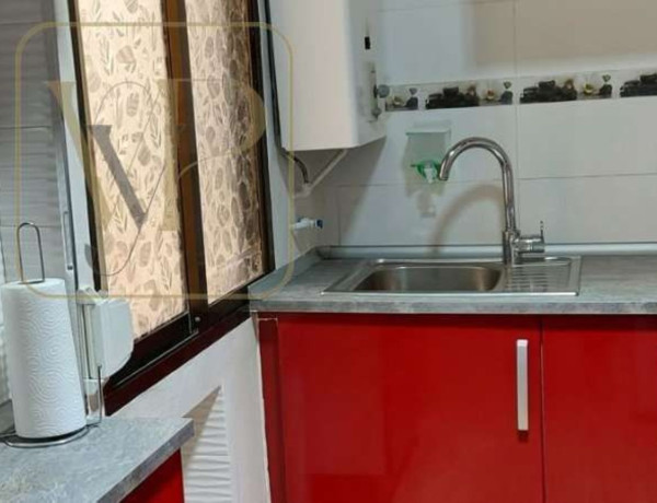 Piso en venta en  Calle de Pere Cabanes, València photo 1
