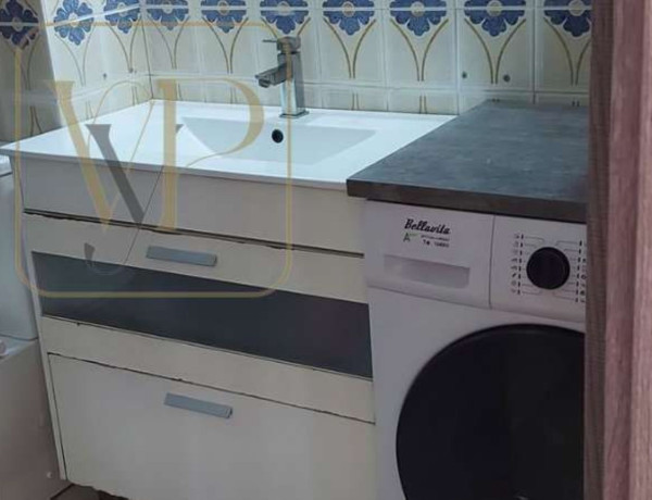 Piso en venta en  Calle de Pere Cabanes, València photo 2