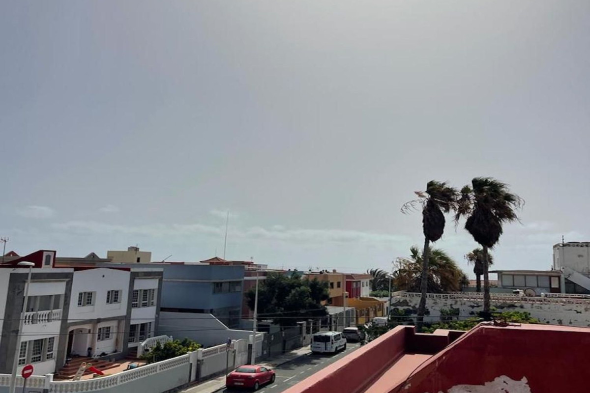 Venta de chalet adosado en Calle la Rosa , Telde photo 1