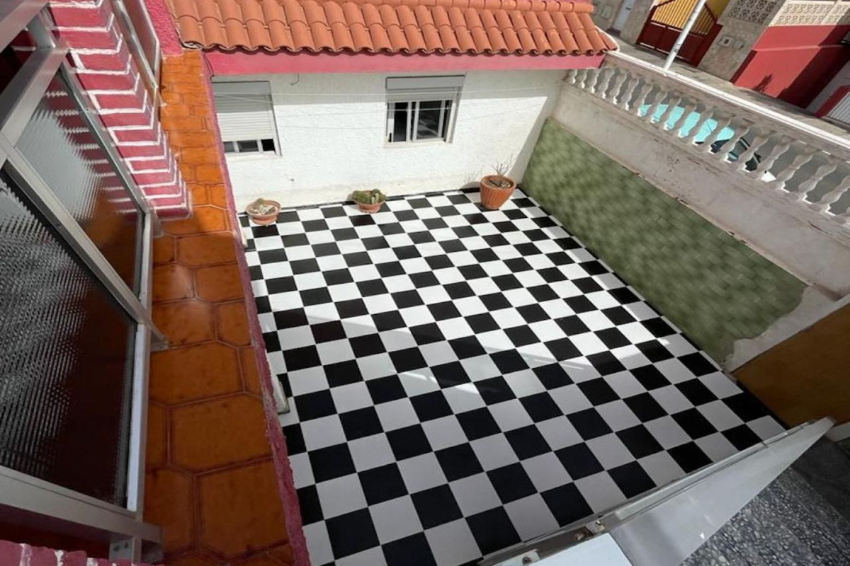 Venta de chalet adosado en Calle la Rosa , Telde photo 2