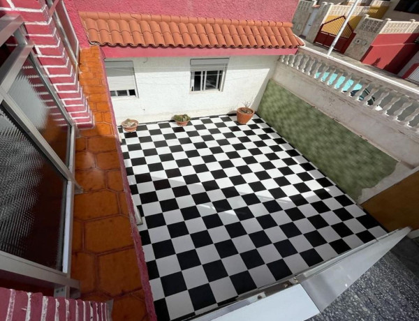 Chalet adosado en venta en  Calle la Rosa , Telde photo 2