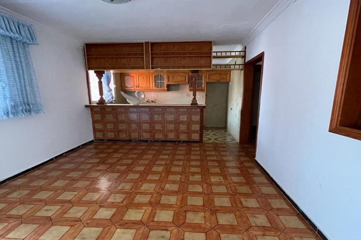 Venta de chalet adosado en Calle la Rosa , Telde photo 4
