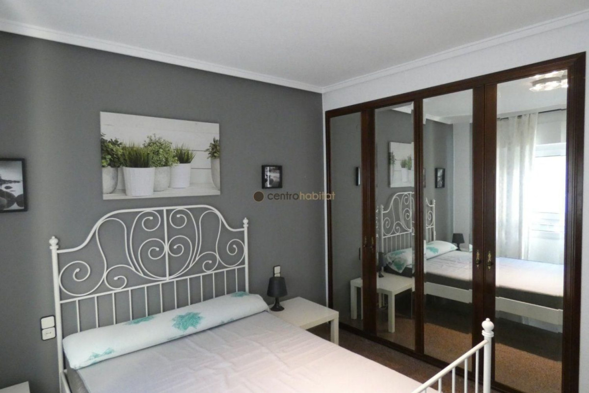 Sale of apartment in Castelar Square - Central Market, Elda
photo 3