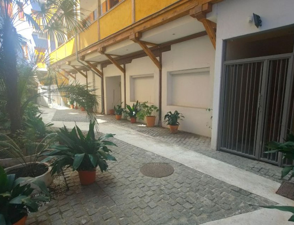 First floor for sale in Calle de la Cava Alta, Madrid photo 1