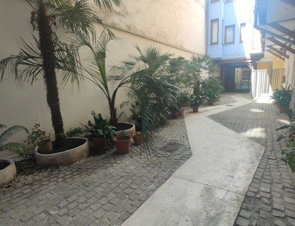 First floor for sale in Calle de la Cava Alta, Madrid thumbnail 2