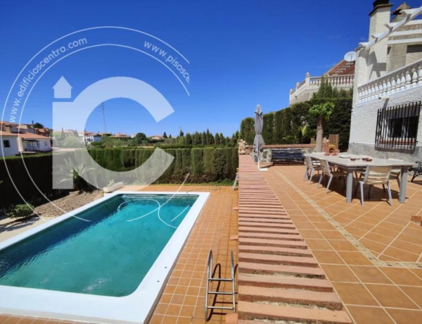 Detached villa for sale in , Otura photo 1