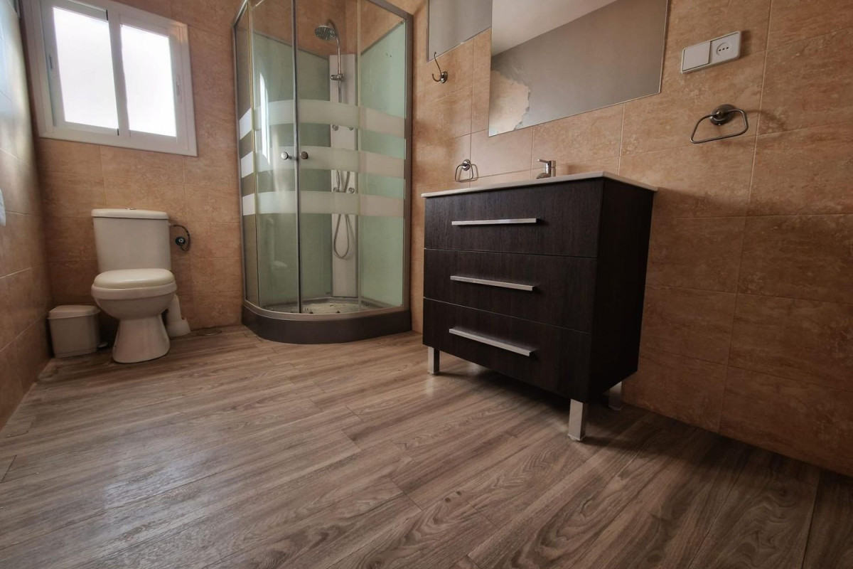 Продажа отдельного шале в , Эль Боске photo 4