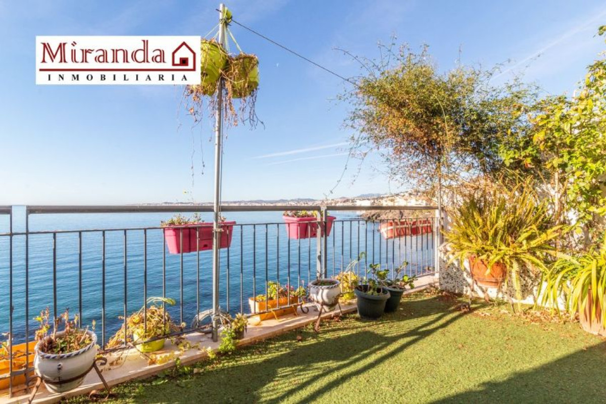 Sale of apartment in Torrequebrada, Benalmádena
photo 1