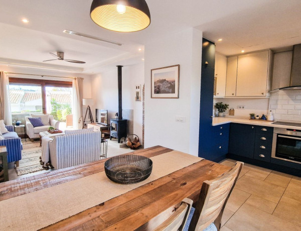 Chalet adosado en venta en  Urbanización Cármenes los el Hacho, 26 , Manilva photo 4