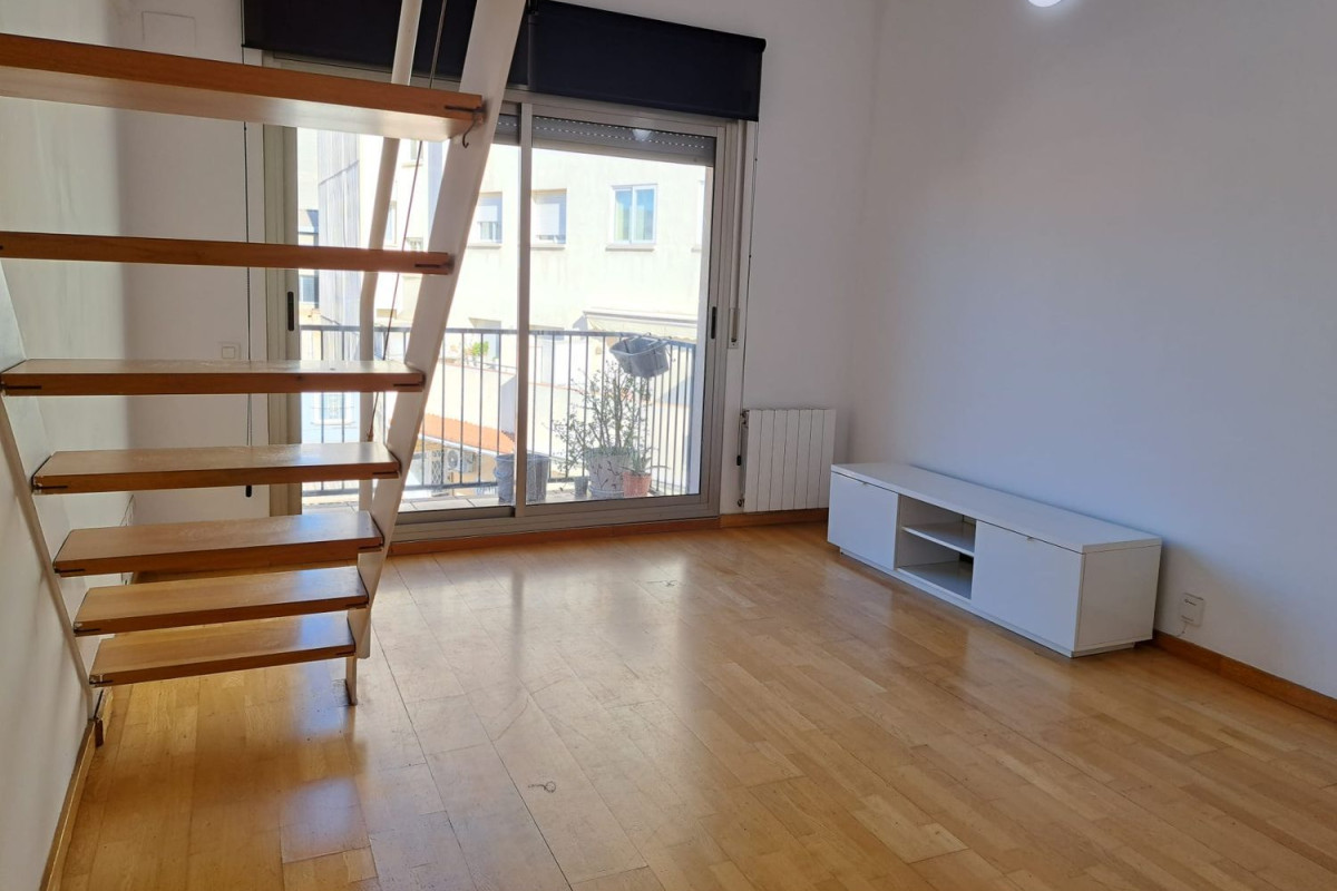 Duplex sale in Calle IGNASI IGLESIAS, El Prat de Llobregat photo 5