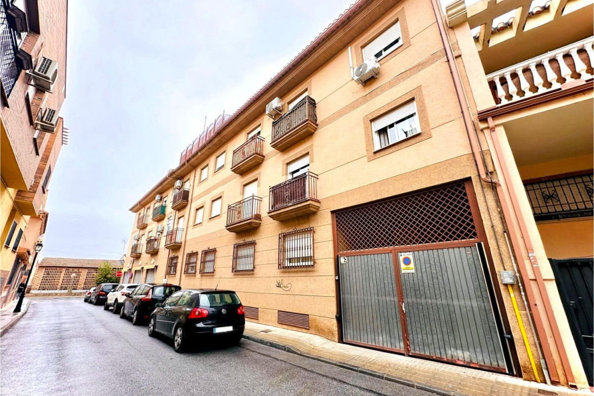 Piso en venta en calle San Miguel, Cullar-Vega
photo 3