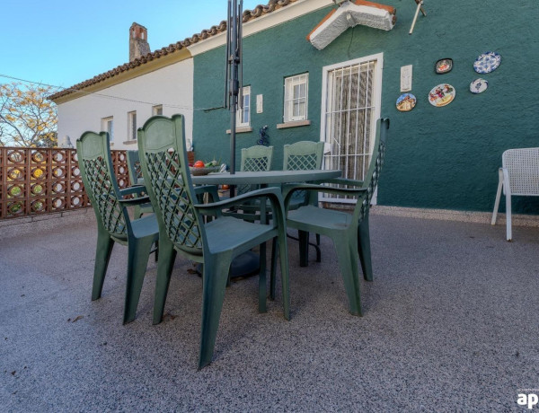 Chalet independiente en venta en  La Creu de Barberà - Avinguda - Eixample , Sabadell photo 2