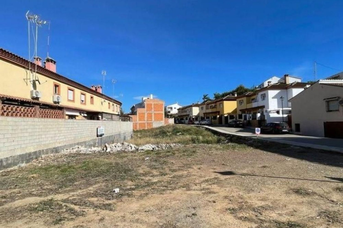 Działka na sprzedaż w Alhaurín de la Torre, Malaga photo 3