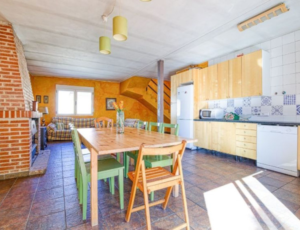 Detached villa for sale in , Riocabado photo 1