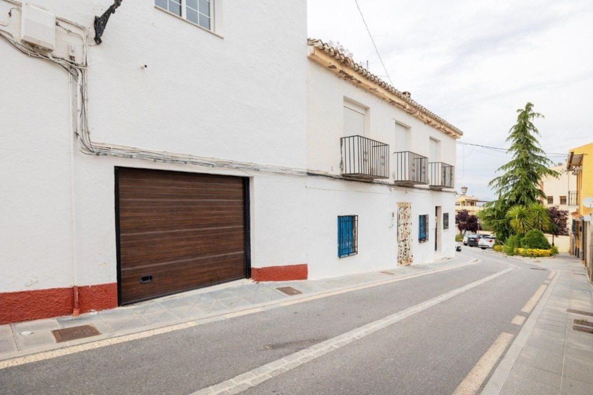 Sprzedaż szeregowego domku w Calle Cuenca, 2424 , La Zubia photo 1